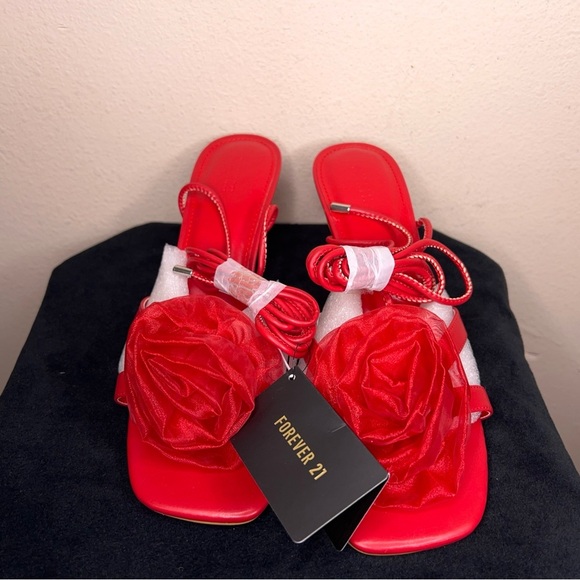 New Size 8 Forever 21 Red Open Toe Kitten Heels Bow On Toe Strappy Design - Picture 12 of 13